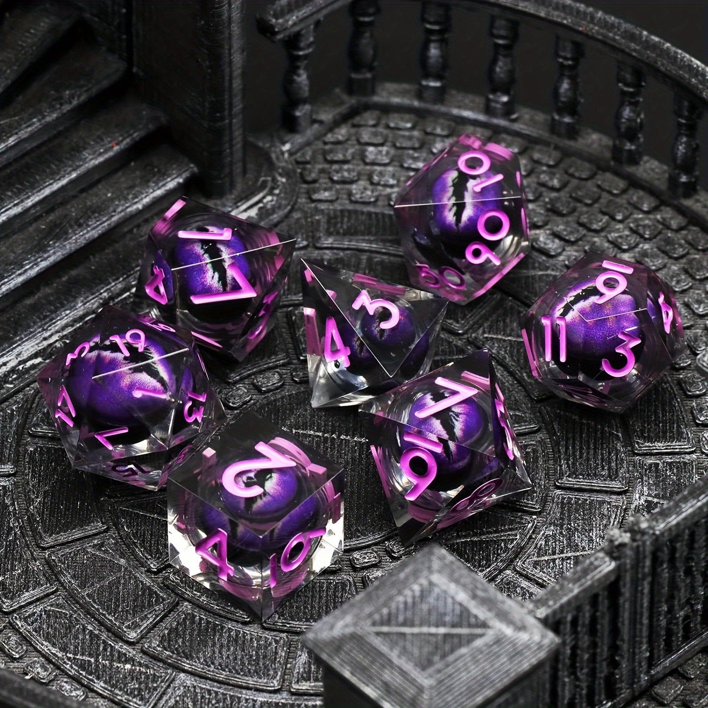 Glimpse of Madness • 7-Piece Liquid Core Dice Set