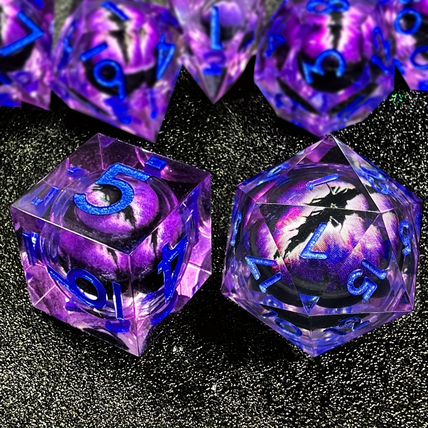 Mystic Gaze • 7-Piece Liquid Core Dice Set