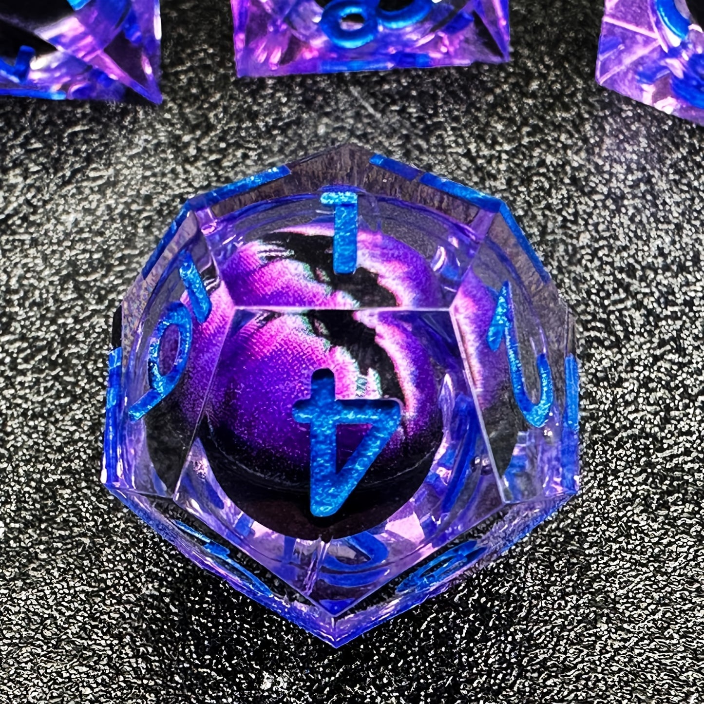 Mystic Gaze • 7-Piece Liquid Core Dice Set